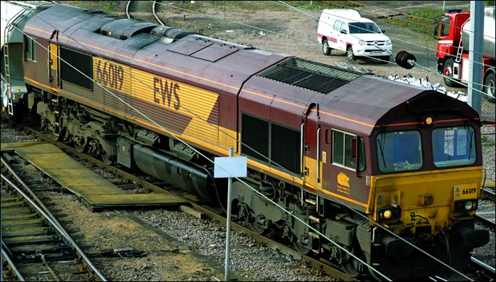 EWS class 66019 on the 17th of May 2010 coming out of Westwood Yard