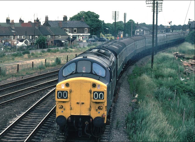 A class 37 comes onto the Spalding to March line 