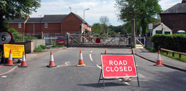 Park Road level crossing 