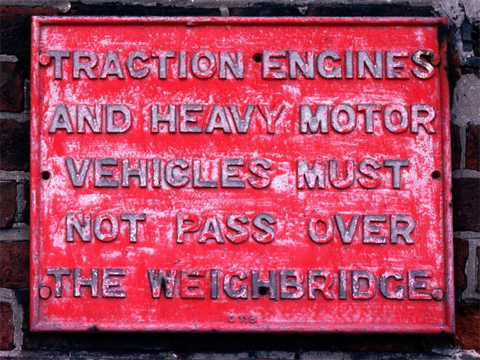 Weighbridge sign 