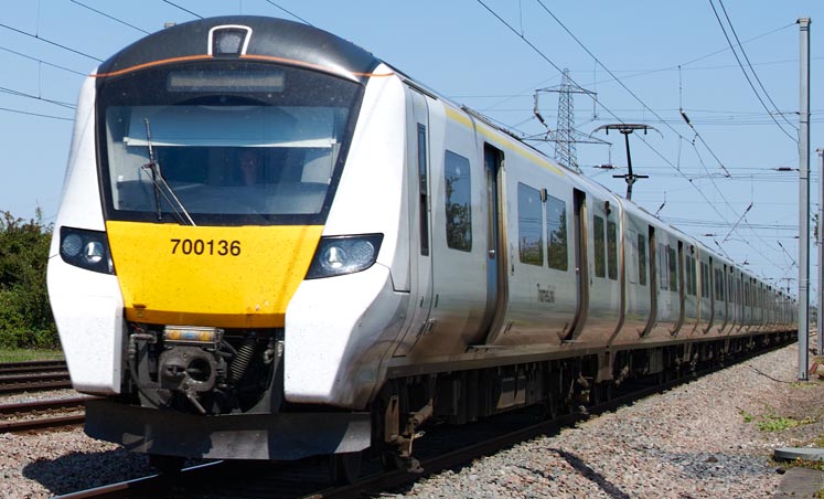 Thamelink class 700136 on a up train on the up slow at Temesford 