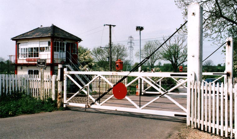Level crossing gates at Uffington closed to the road