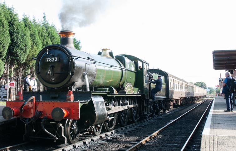 GWR 4-6-0 7822 at Bishops Lydread station 