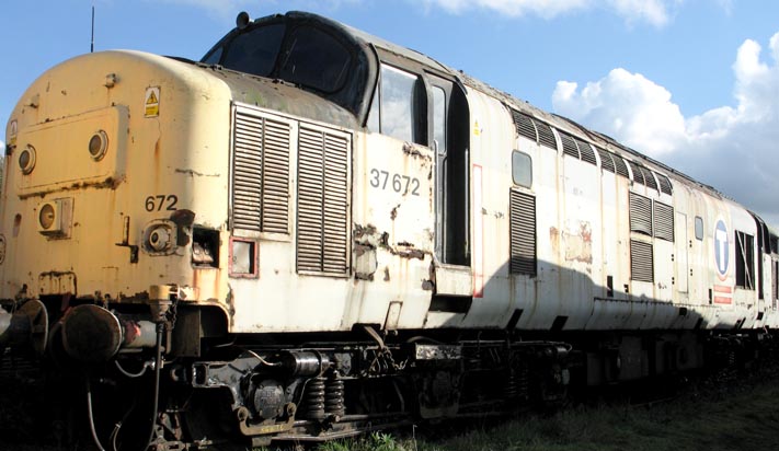 Class 37 672 at Barrow Hill