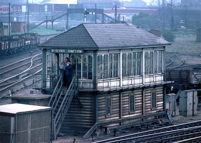 Bedford Junction signal box 