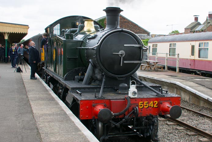 GWR 5542 at Dereham railway station 