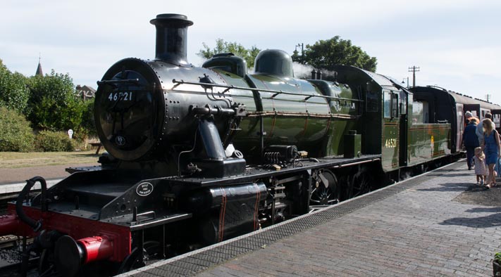 46521 in Sheringham station 