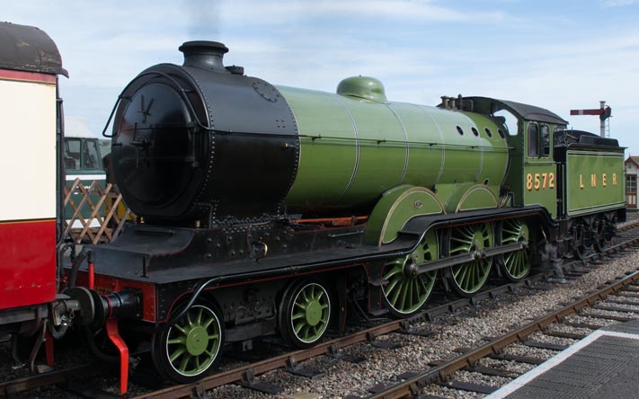 B12 no.8572 in Weybourne station 