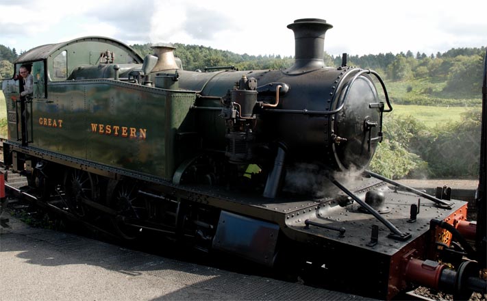 GWR 4575 Class 2-6-2T no. 5521 