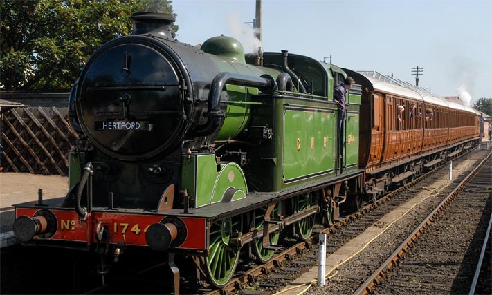 GNR N2 0-6-2T at Sheringham station with the Quad-arts 