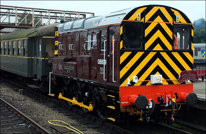 Class 08899 in Wansford station Class 08899 in Wansford station