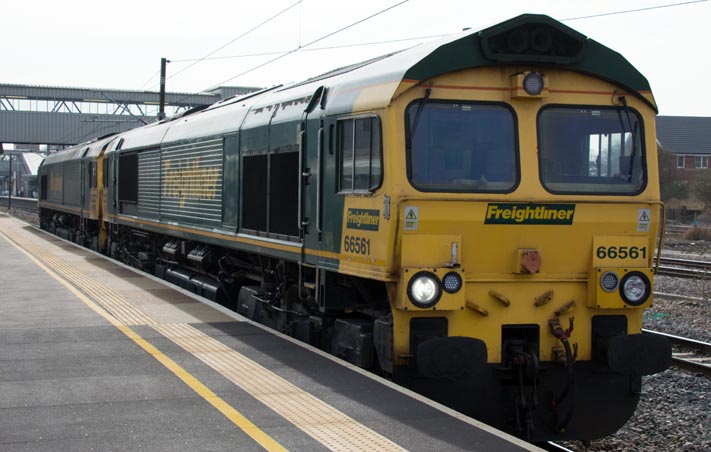 Freightliner class 66561 and class 66559 