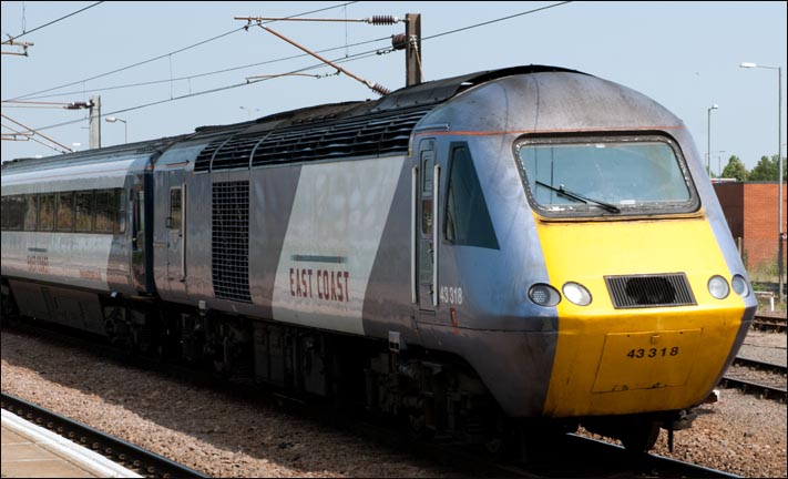 East Coast HST 43318 comes into platform 2 on the 26th of June 2010