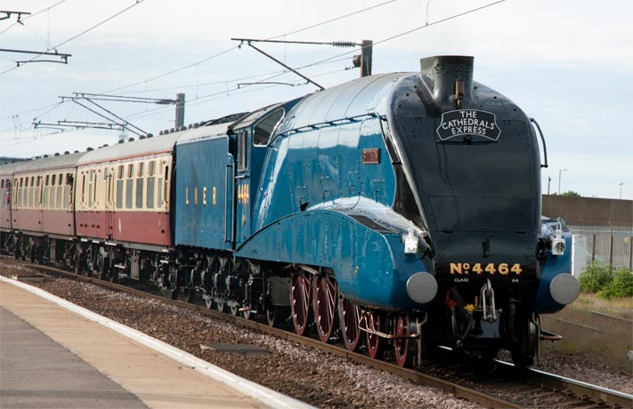 A4 no.4464 Bittern in LNER blue 