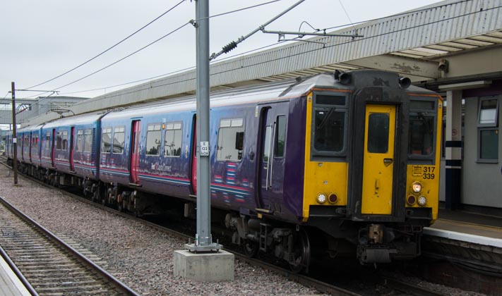 First Capital Connect Class 317 399 EMU in platform 5