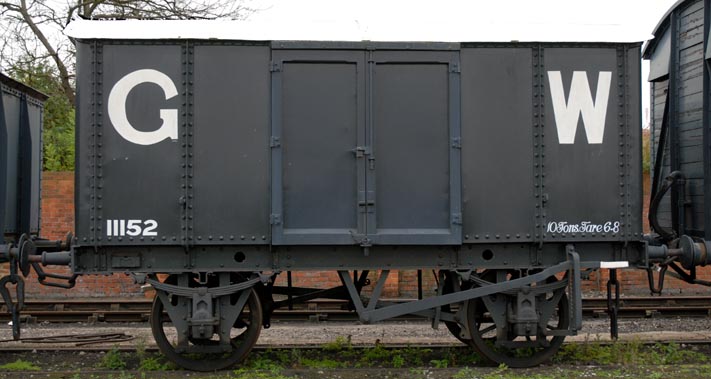 10 tons Iron Mink covered van at Didcot