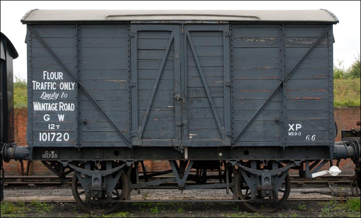 Great Western Railway 12 tons Mink A covered van 