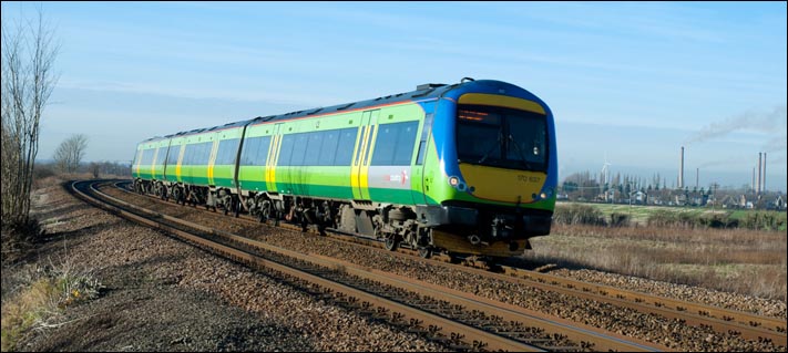 Crosscountry class 170 637 still in Central Trains green 